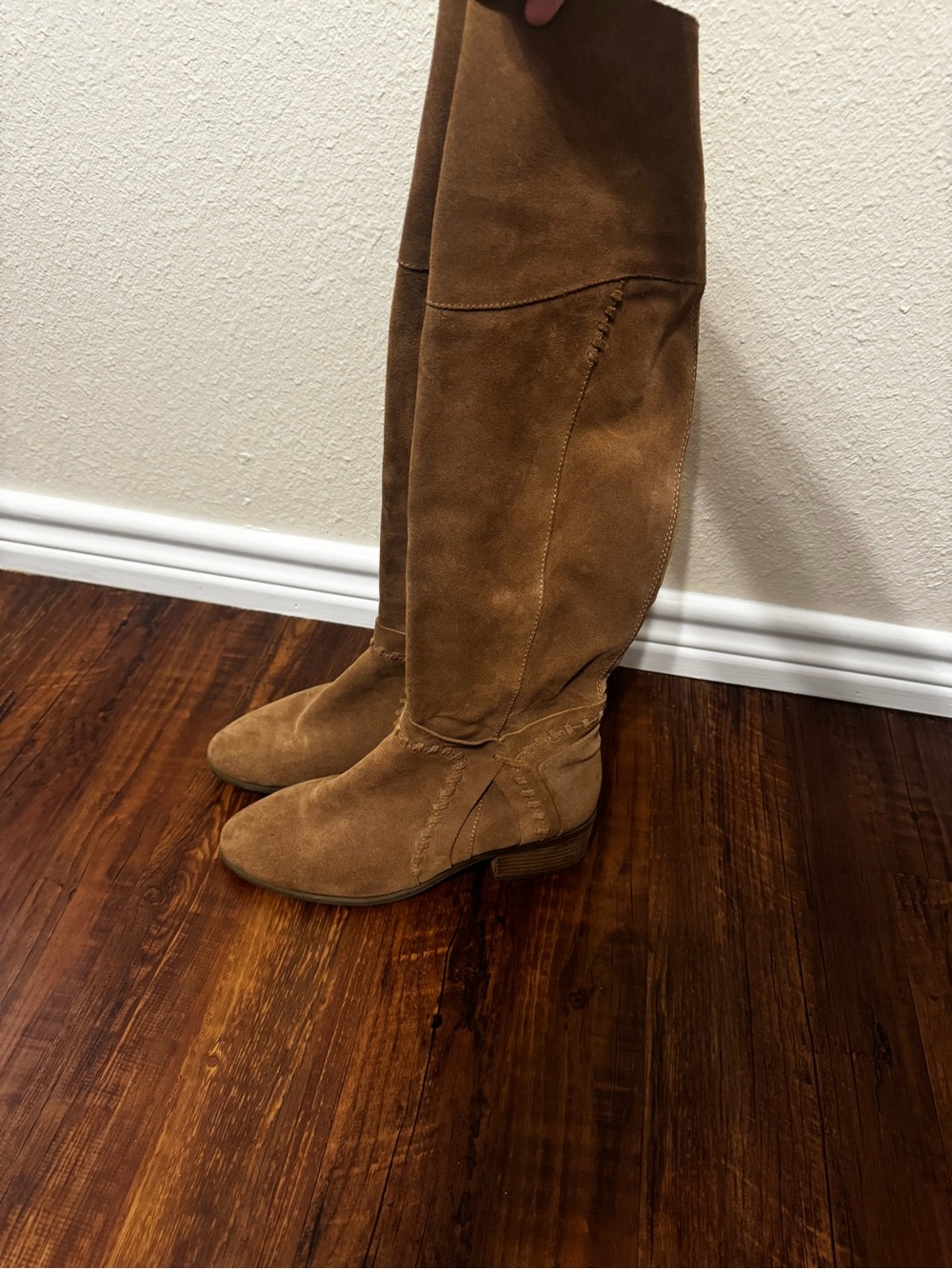 Vince Camuto Suede boots